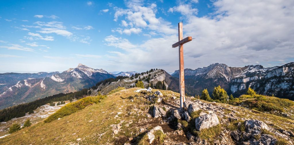 Croix au sommet de Pravouta
