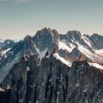Aiguille du Midi et mer de Glâce au pied du Mont Blanc