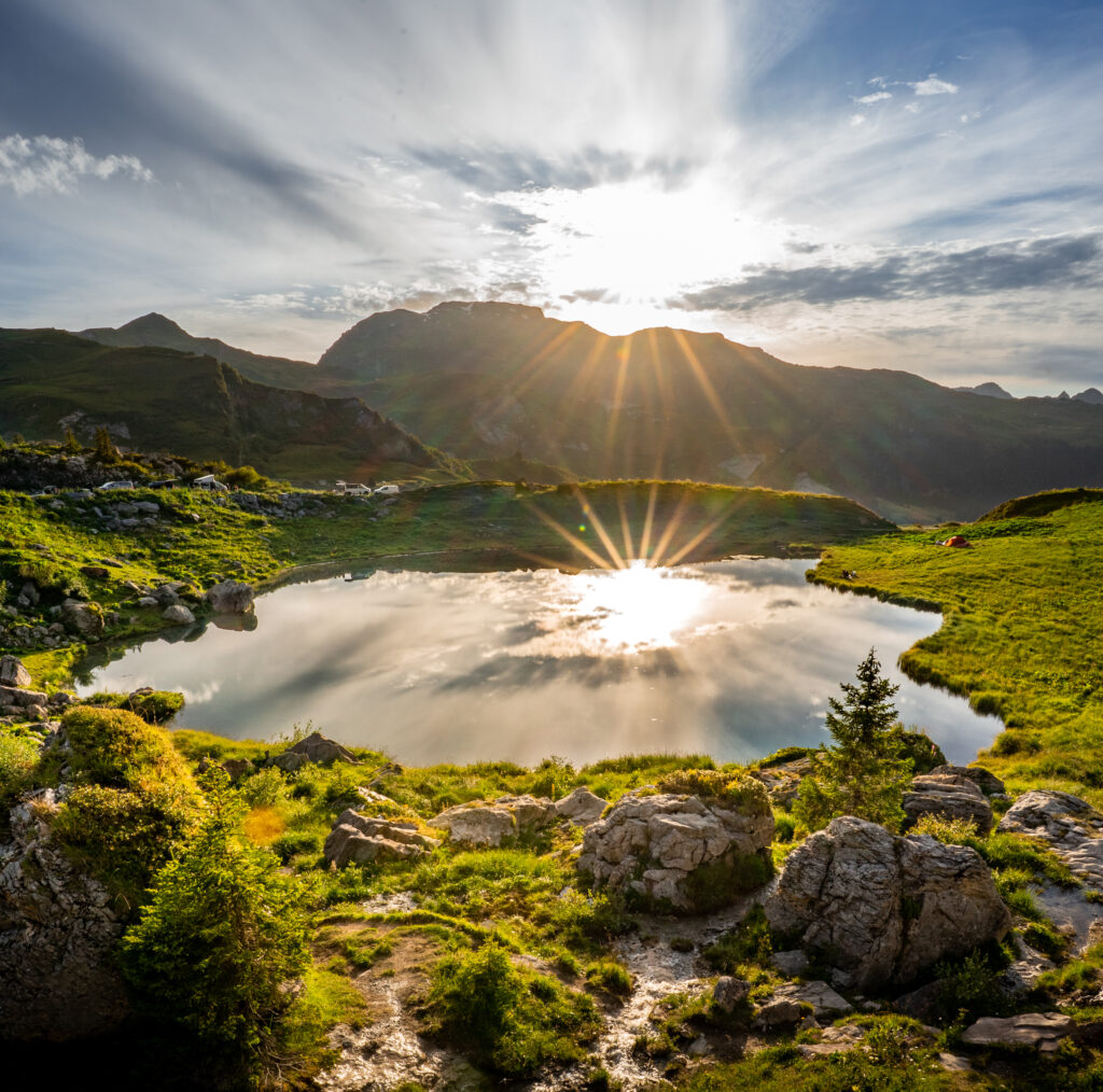 Le lac des fées, l'un des plus beaux de Savoie