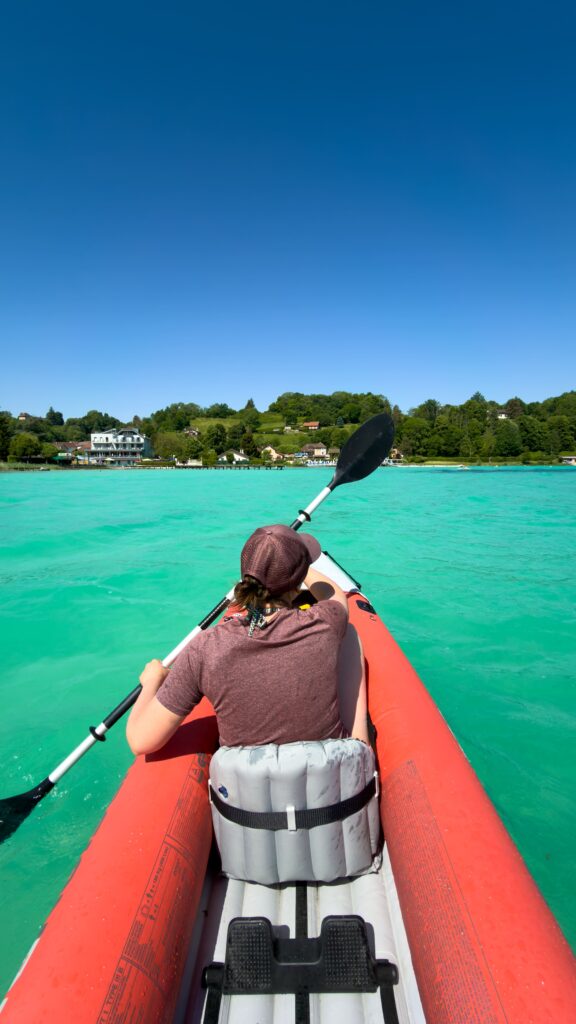 kayak sur le lac de Paladru